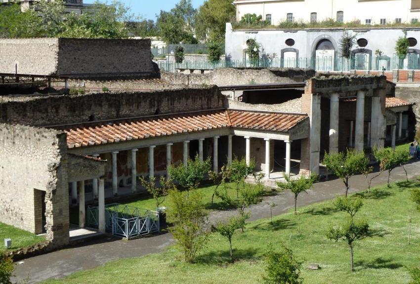Отель Antica Masseria Pellegrini Боскореале Экстерьер фото